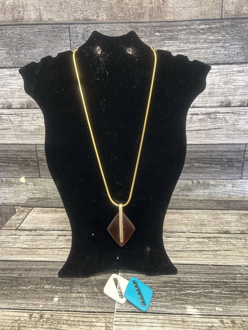Vtg AVON Interchangeable Geometric Pendant Necklace | Gold Tone | 24" Chain - Picture 2 of 5